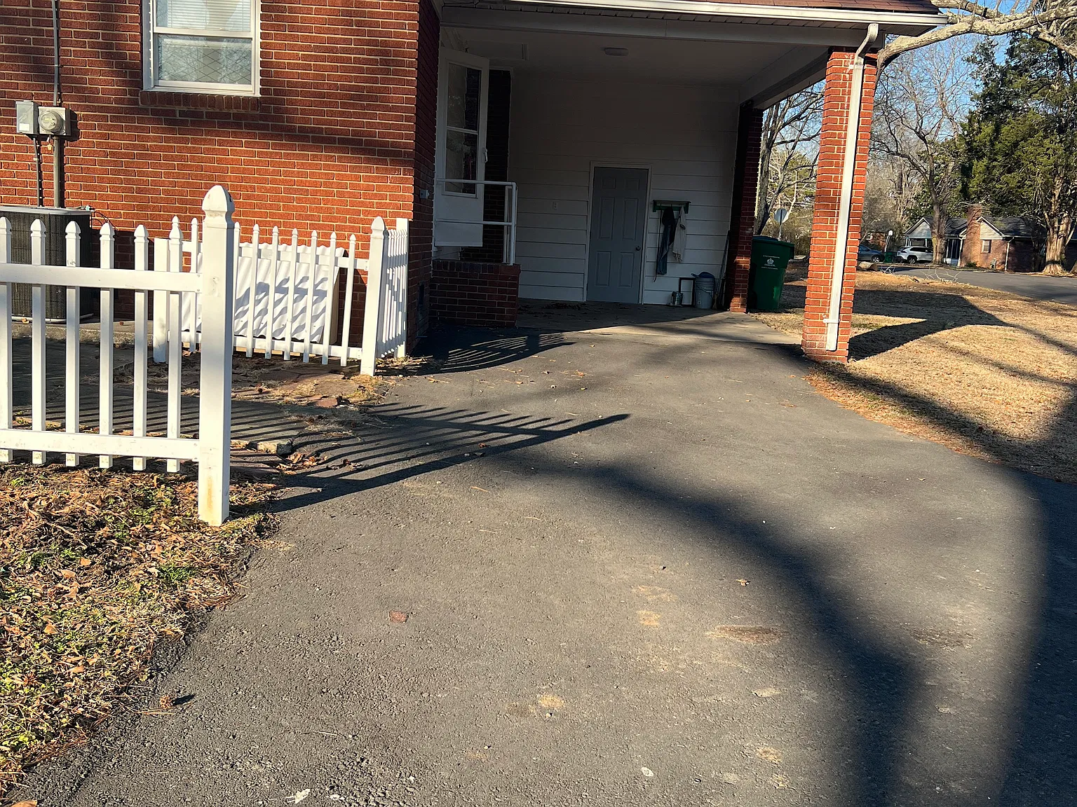 3 bed, 1346 sqft, $2,000 — Photo 4