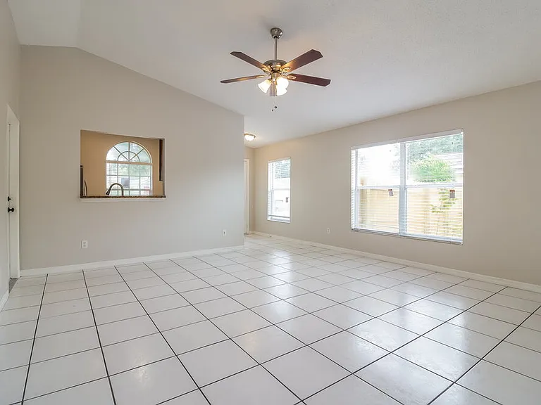 145 Burnsed Pl — Photo 3