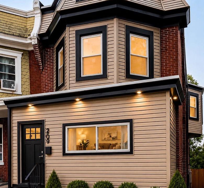 1st image of 209 W 30th St