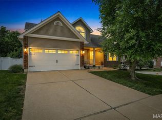 601 Winter Hill Cir, Fenton, MO 63026