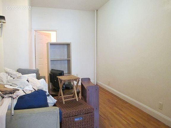 4th image of 465 Harman St APT 2L