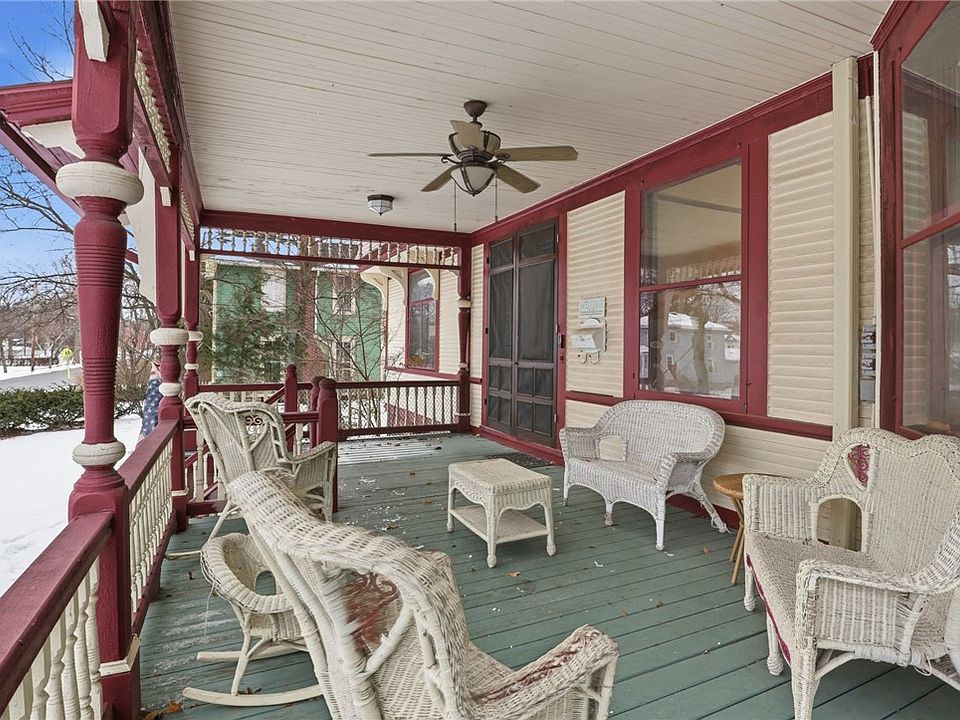 4th image of 160 Cuyler St