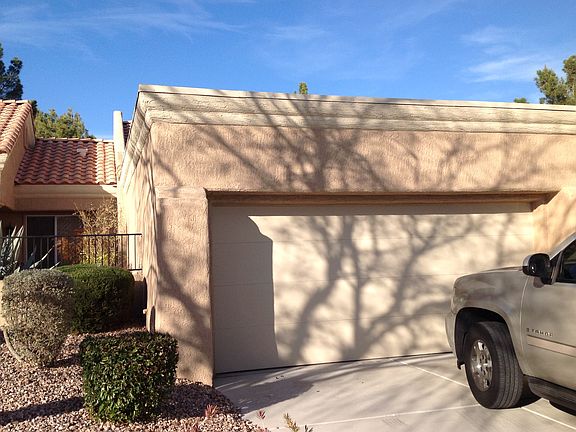 2CAR GARAGE PLUS EXTRA RM