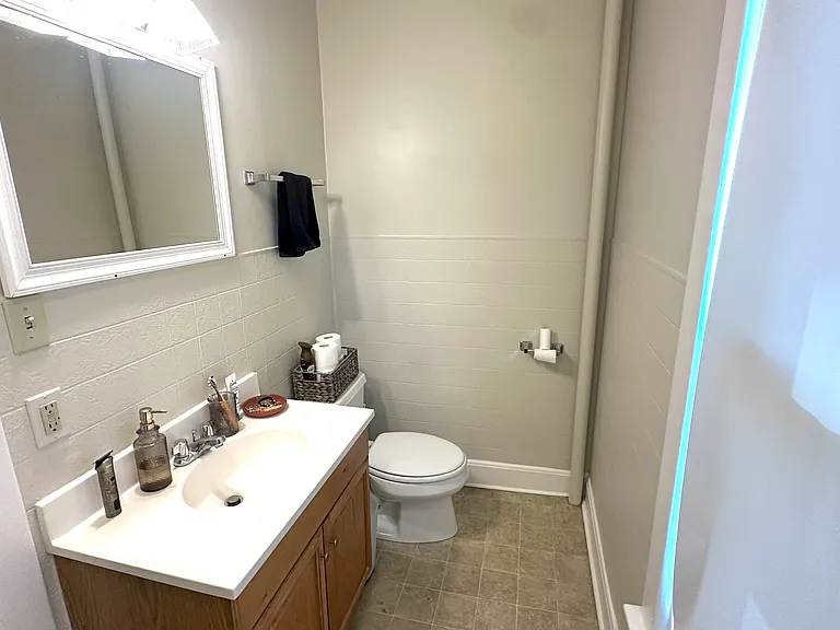 204 W Carpenter Ave — Photo 13