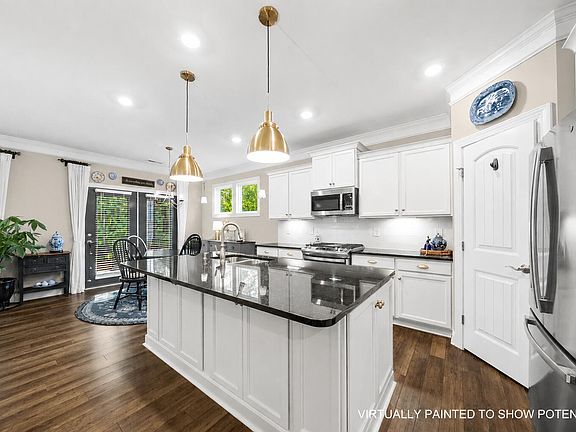 3rd image of 45 Bramblewood Dr