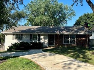 6924 NW Searcy Dr, Kansas City, MO 64152