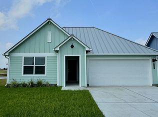 1001 Saint Croix Dr, Rockport, TX 78382