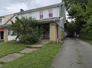 2055 Goodnor Rd, Cleveland Heights, OH 44118