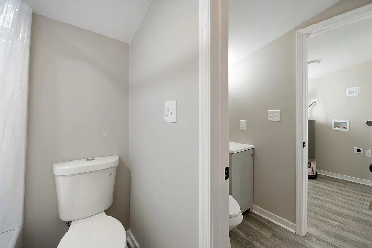 4 bed, 1.5 bath, 1040 sqft, $1,600 — Photo 4