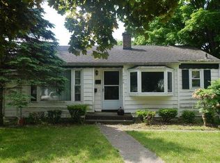 1720 Glendale Blvd, Kalamazoo, MI 49004