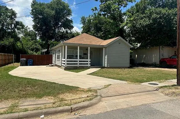 3923 Coolidge St — Photo 1