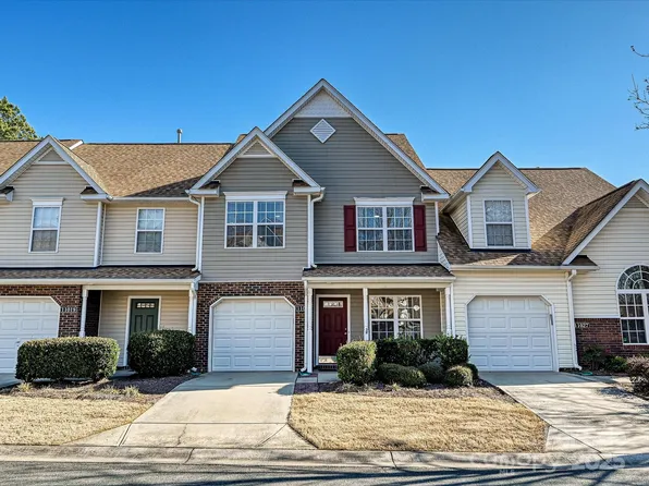 11023 Alderbrook Ln, Charlotte, NC 28270