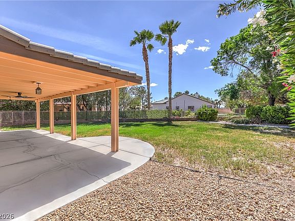 3rd image of 5605 Bay Shore Cir