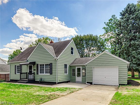 3rd image of 1064 Ray St
