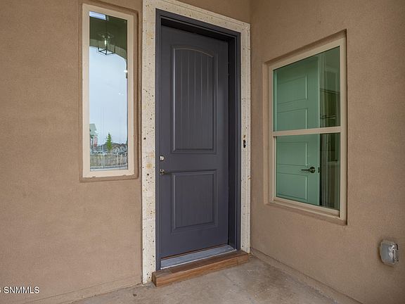 4th image of 1118 Steel Hill Ave