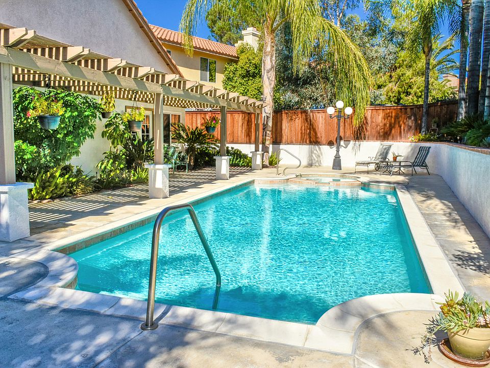 1st image of 35654 Larkspur Dr