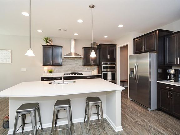 2nd image of 449 Timberleaf Rd