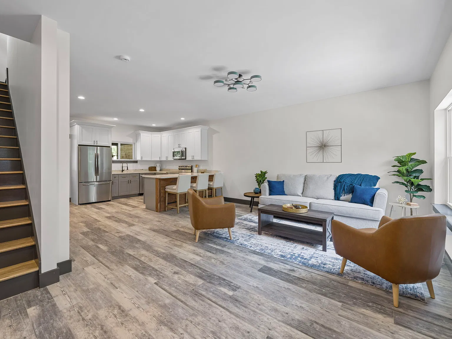 3 bed, 2.5 bath, 1440 sqft, $1,899 — Photo 4