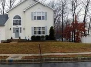 962 Twelve Oaks Dr, Williamstown, NJ 08094