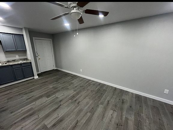 3rd image of 3226 Avenue O APT 8