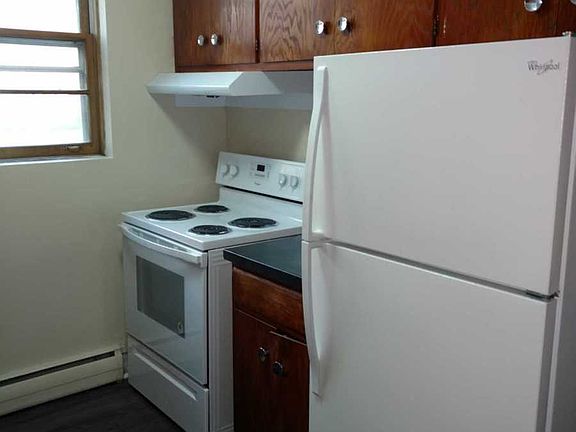 2nd image of 1272 Magnolia Ave E APT 201