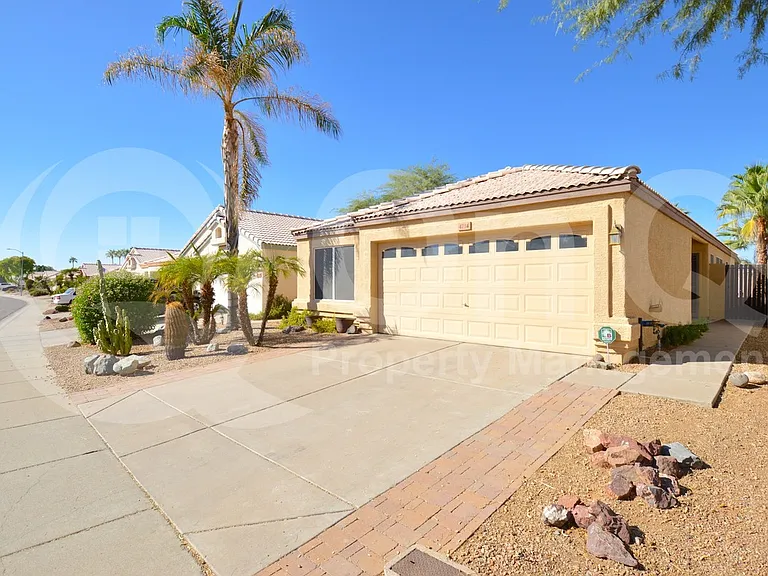 4734 E Charleston Ave — Photo 2