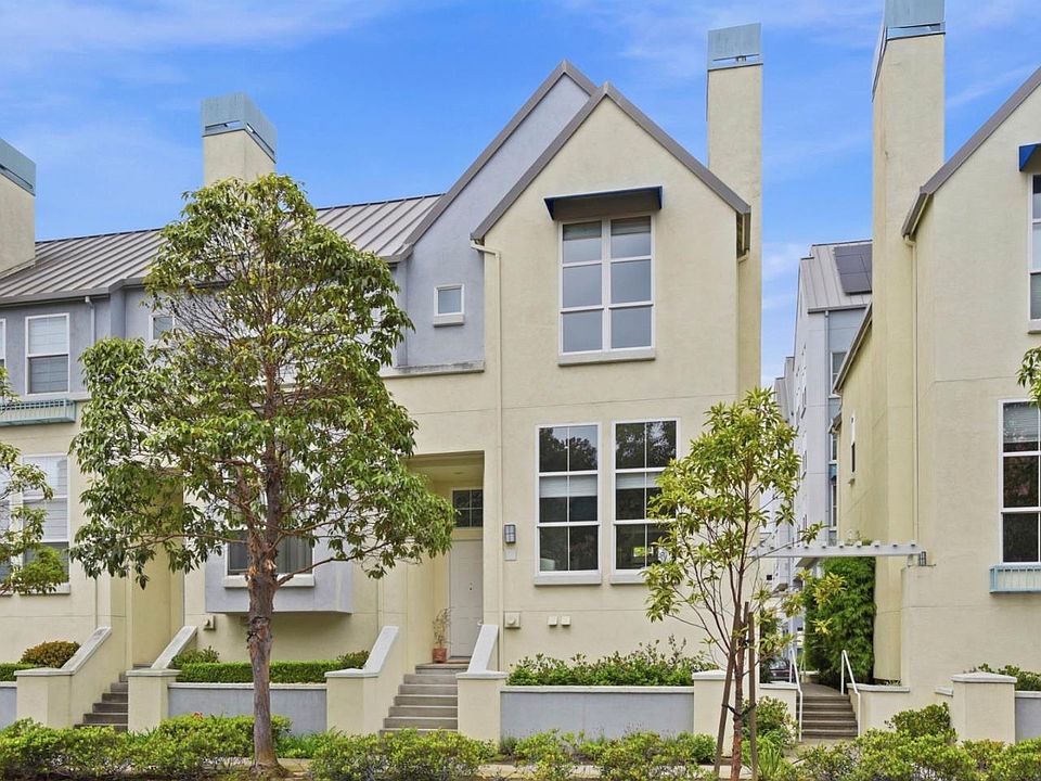 1st image of 206 Village Ln