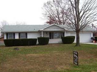 19 S Sunset Dr, Dale, IN 47523