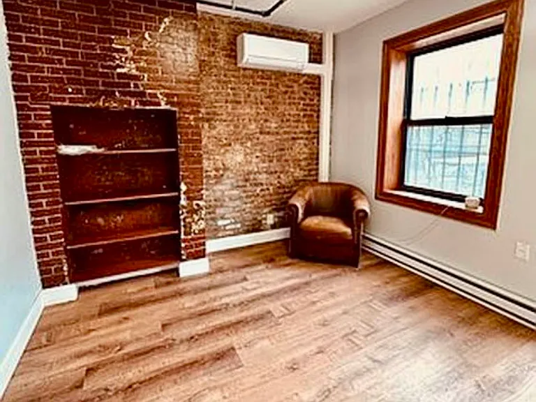 24 W 123rd St #A — Photo 3