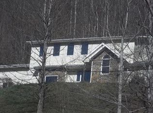 58 Coconut Dr, Whitesburg, KY 41858