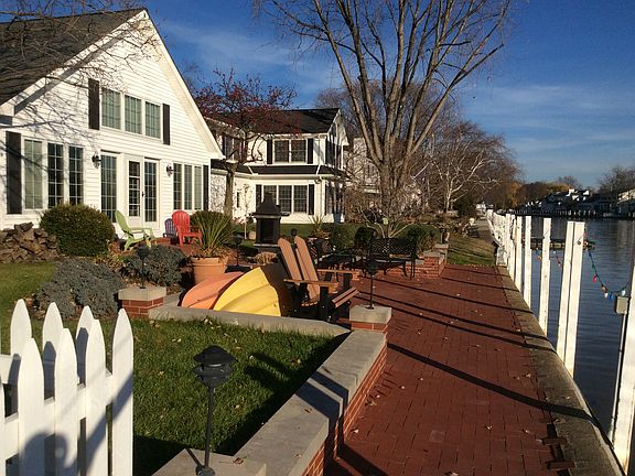3rd image of 5385 Willow Ln
