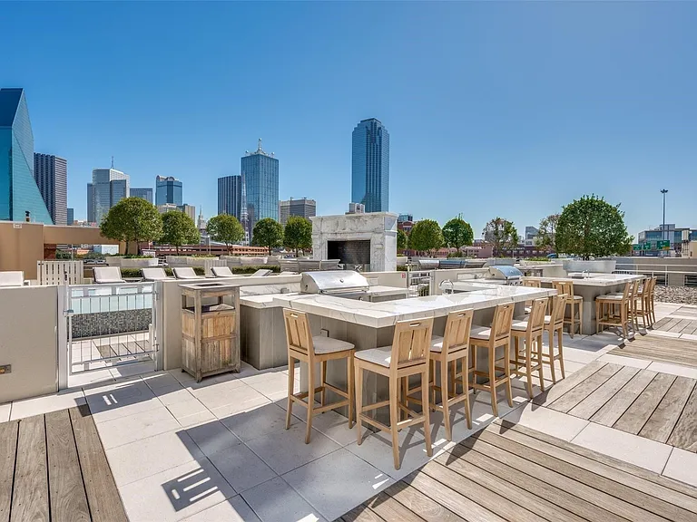 2200 Victory Ave #1105 — Photo 30
