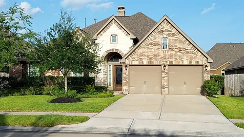 2019 Sunset Springs Dr Photo 1