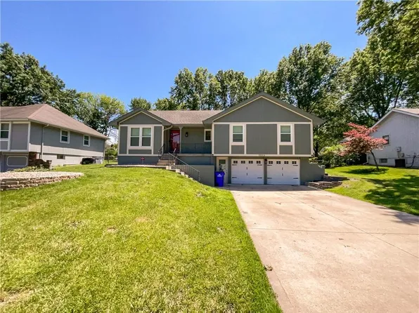 1019 SE 3rd Ter, Lees Summit, MO 64063