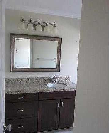 5th image of 4770 SW 14th Pl