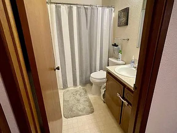 3rd image of 101 W Grand St #1