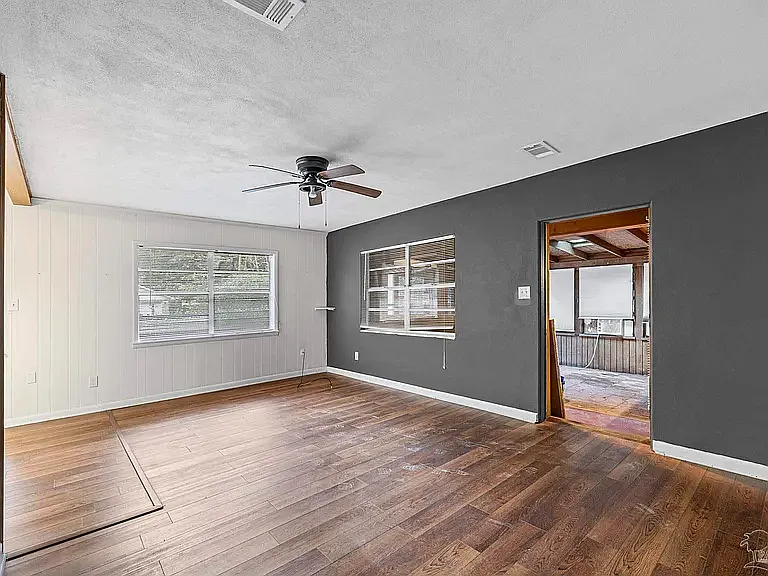 625 Edgecliff Dr — Photo 9