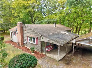 94 Sanford Ave, Unionville, CT 06085