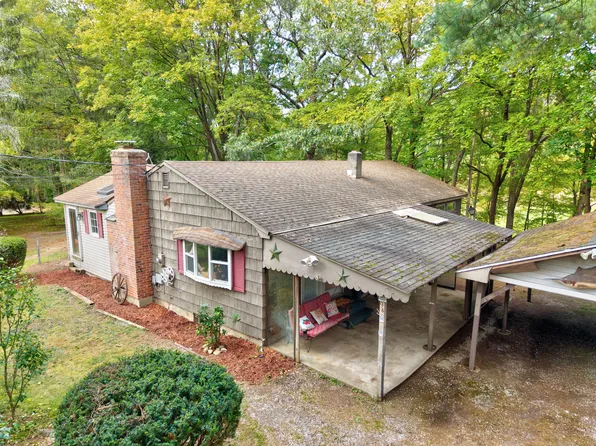 94 Sanford Avenue, Farmington, CT 06085