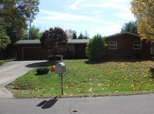 721 Circle Dr, Greenwood, IN 46142