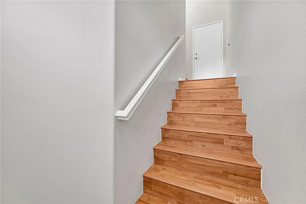 2 bed, 1003 sqft, $3,000 — Photo 4