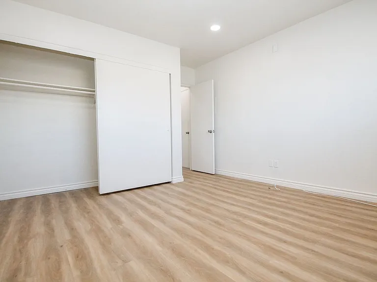 6745 Coldwater Canyon Ave — Photo 4