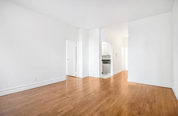 Rented by Compass | media 23