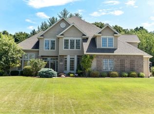 5055 Old Farm Rd, Racine, WI 53402