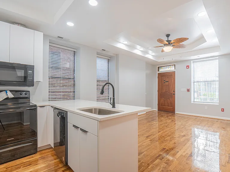 802 Central Ave #4 — Photo 8