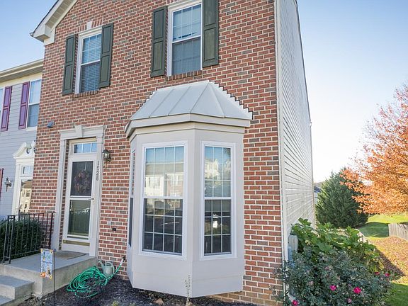 4th image of 1028 Jeanett Way