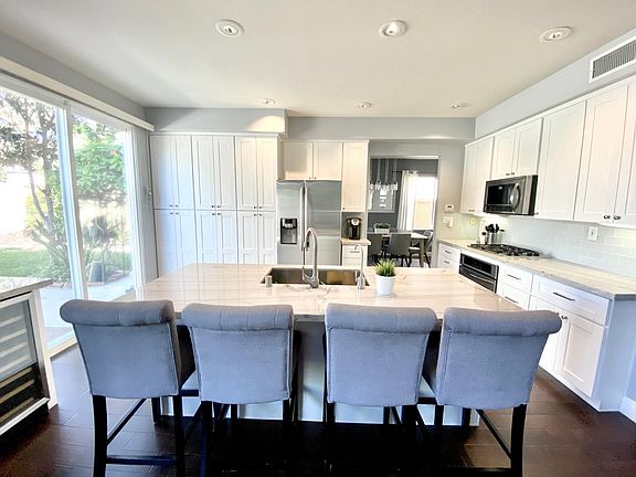 2nd image of 1069 Camino Del Sol