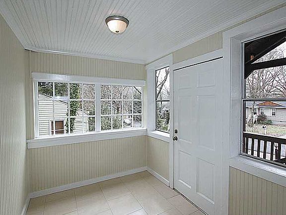 5th image of 1885 Hazelwood Dr SE