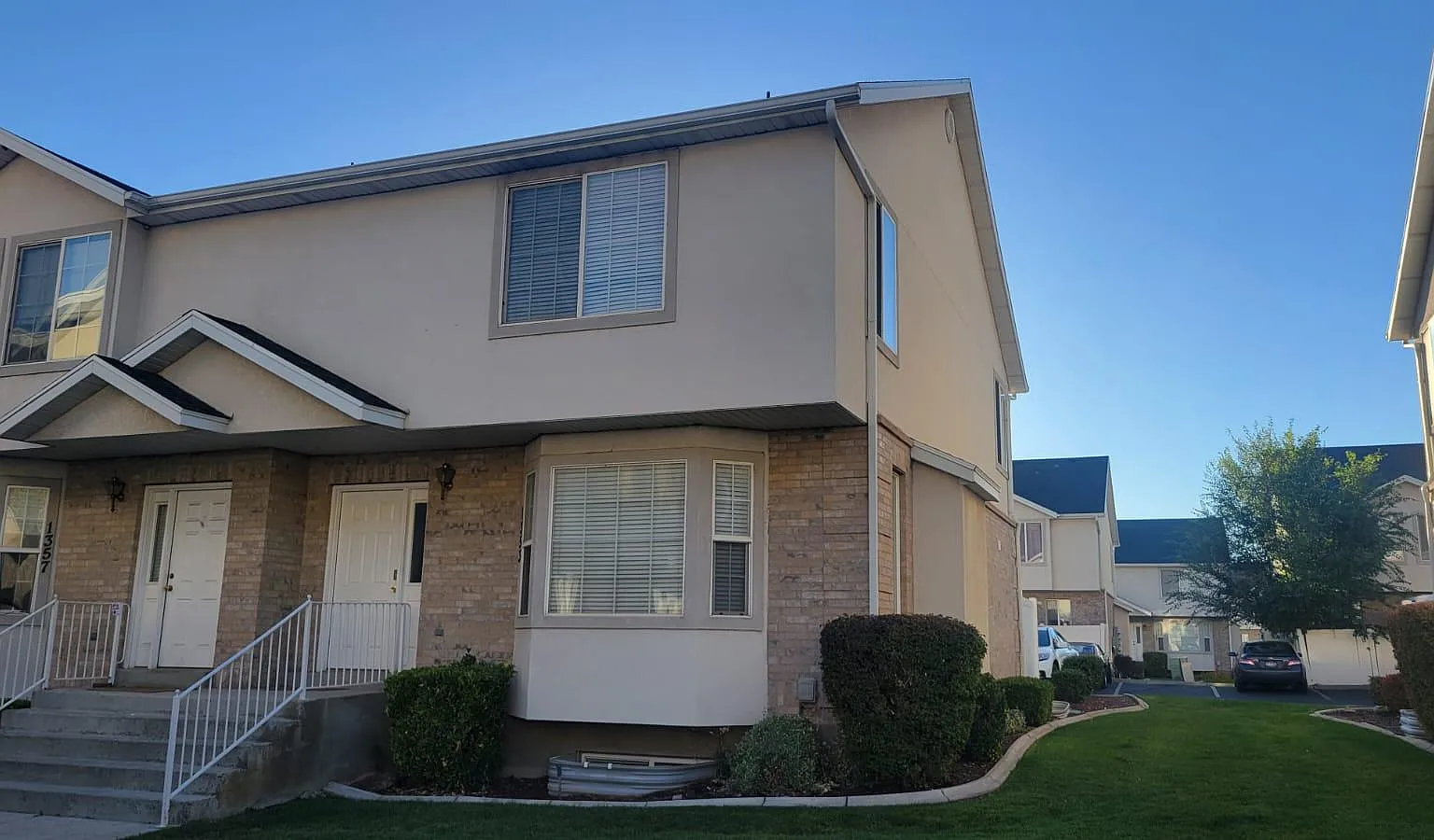 5 bed, 3.5 bath, 1596 sqft, $2,300 — Photo 1