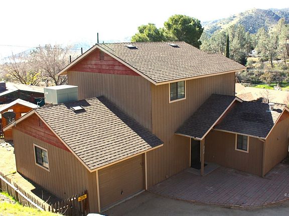 3rd image of 912 Sierra Vista Dr